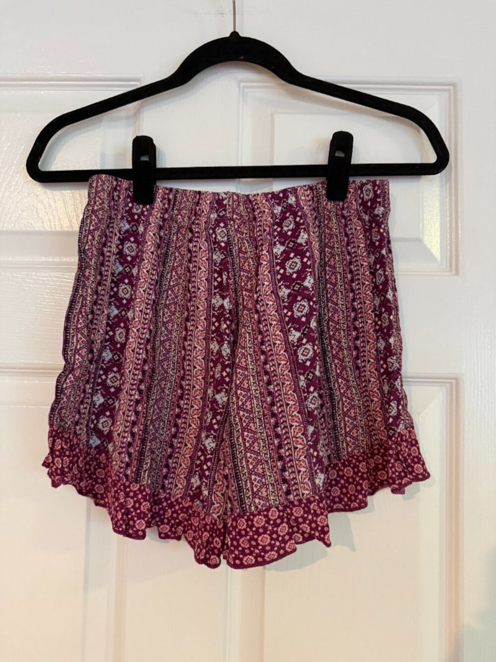Aztec Pattern Soft Comfortable Shorts - Picture 2 of 2